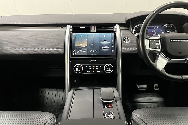 2022 (22) LAND ROVER DISCOVERY 3.0 D300 R-Dynamic SE 5dr Auto 5027601