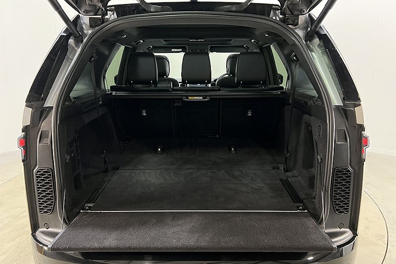 2022 (22) LAND ROVER DISCOVERY 3.0 D300 R-Dynamic SE 5dr Auto 5027635