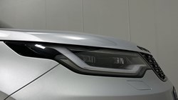 2022 (22) LAND ROVER DISCOVERY 3.0 D300 R-Dynamic SE 5dr Auto 5027649