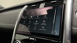 2022 (22) LAND ROVER DISCOVERY 3.0 D300 R-Dynamic SE 5dr Auto 5027625