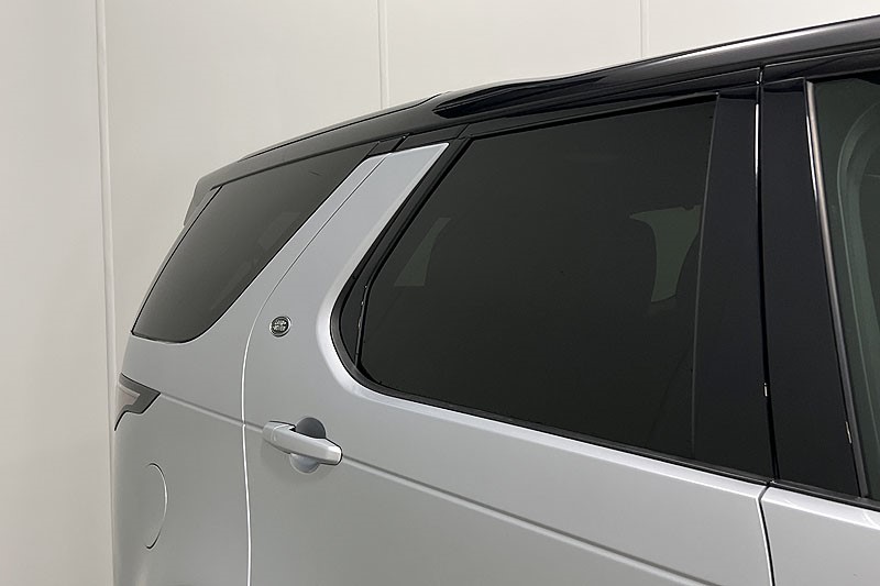 2022 (22) LAND ROVER DISCOVERY 3.0 D300 R-Dynamic SE 5dr Auto 5027645