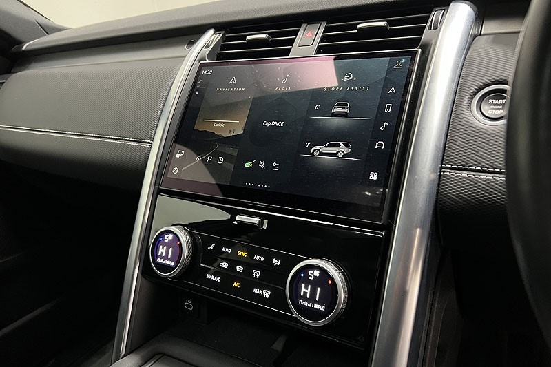 2022 (22) LAND ROVER DISCOVERY 3.0 D300 R-Dynamic SE 5dr Auto 5027618