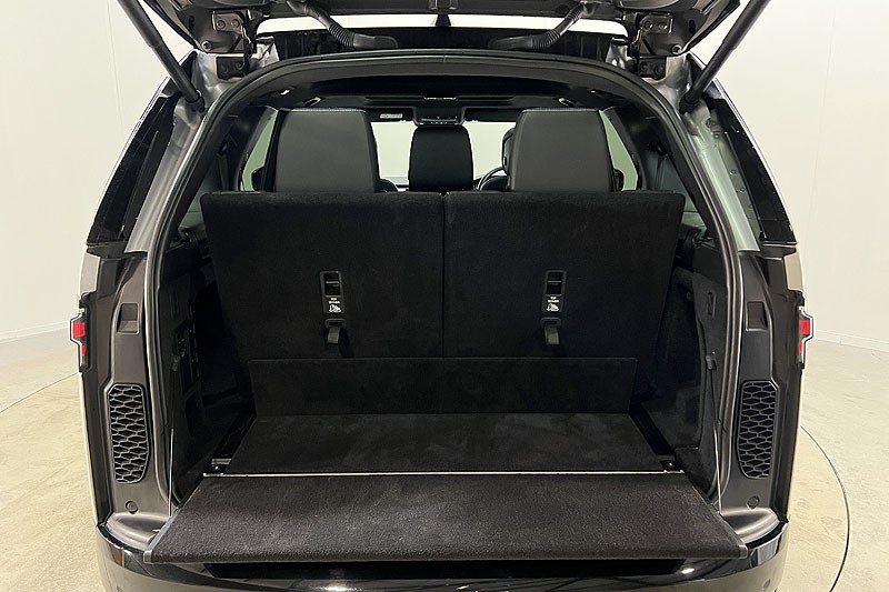 2022 (22) LAND ROVER DISCOVERY 3.0 D300 R-Dynamic SE 5dr Auto 5027639