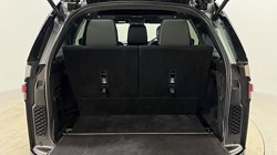 2022 (22) LAND ROVER DISCOVERY 3.0 D300 R-Dynamic SE 5dr Auto 5027639