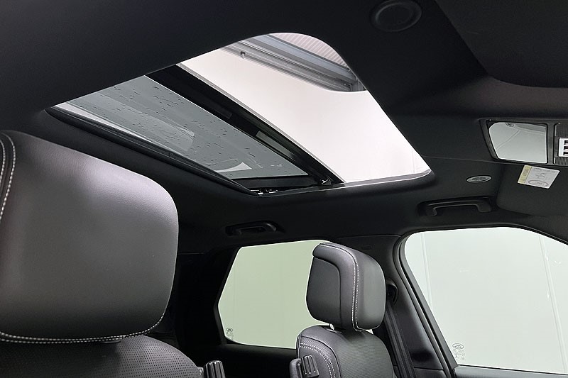 2022 (22) LAND ROVER DISCOVERY 3.0 D300 R-Dynamic SE 5dr Auto 5027613