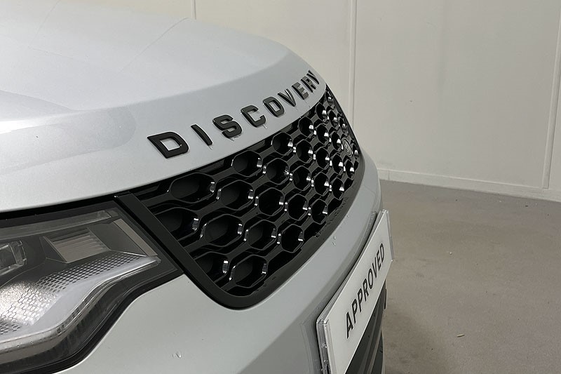 2022 (22) LAND ROVER DISCOVERY 3.0 D300 R-Dynamic SE 5dr Auto 5027650