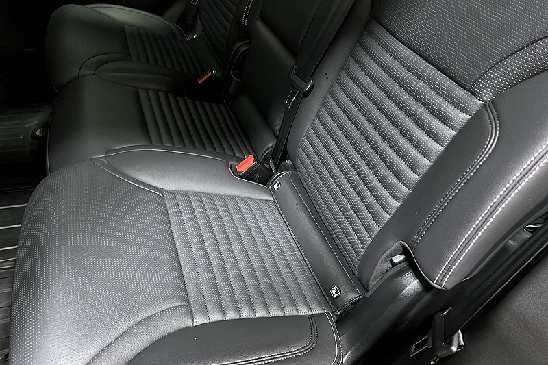 2022 (22) LAND ROVER DISCOVERY 3.0 D300 R-Dynamic SE 5dr Auto 5027633