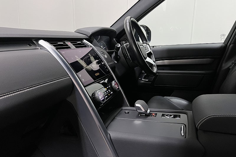 2022 (22) LAND ROVER DISCOVERY 3.0 D300 R-Dynamic SE 5dr Auto 5027629