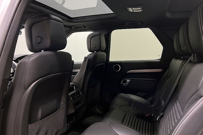 2022 (22) LAND ROVER DISCOVERY 3.0 D300 R-Dynamic SE 5dr Auto 5027631