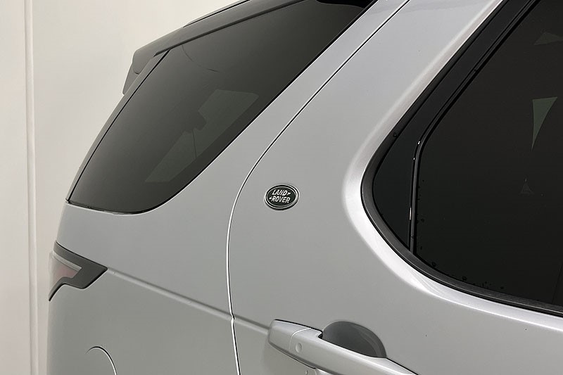 2022 (22) LAND ROVER DISCOVERY 3.0 D300 R-Dynamic SE 5dr Auto 5027644