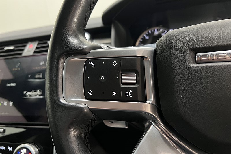 2022 (22) LAND ROVER DISCOVERY 3.0 D300 R-Dynamic SE 5dr Auto 5027615