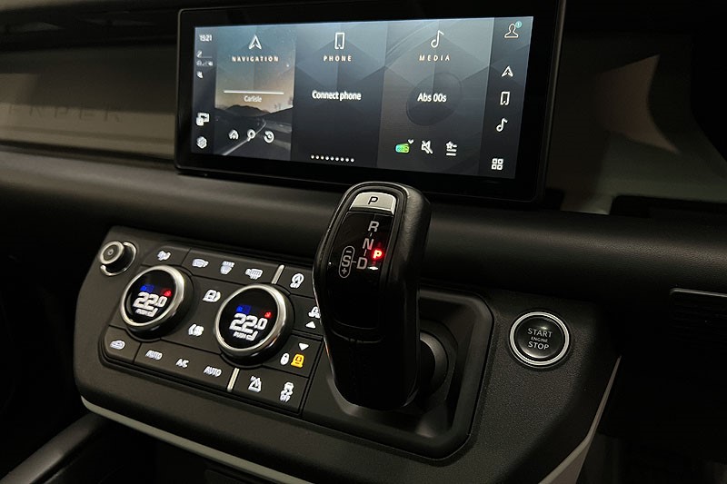 2020 (70) LAND ROVER DEFENDER 2.0 D240 HSE 110 5dr Auto [7 Seat] 5048374