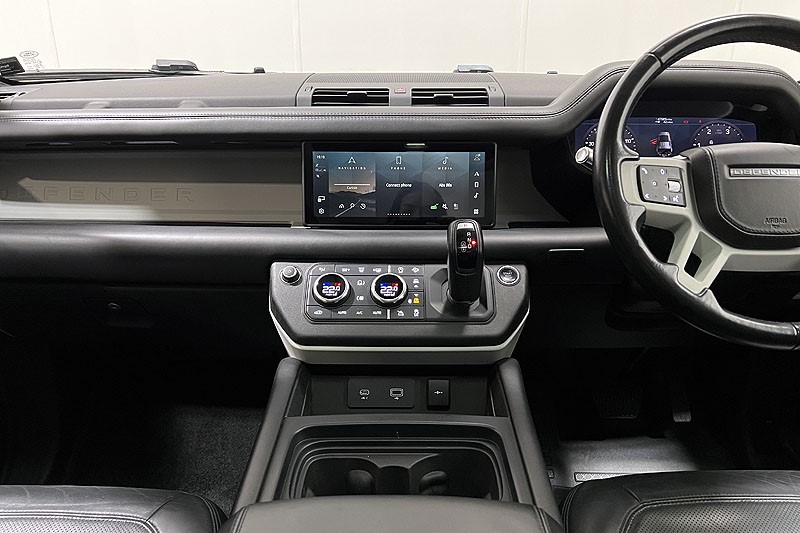 2020 (70) LAND ROVER DEFENDER 2.0 D240 HSE 110 5dr Auto [7 Seat] 5048357