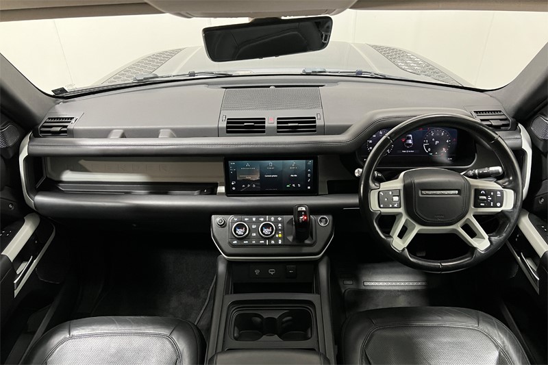 2020 (70) LAND ROVER DEFENDER 2.0 D240 HSE 110 5dr Auto [7 Seat] 5048356