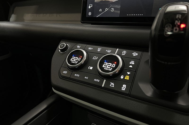 2020 (70) LAND ROVER DEFENDER 2.0 D240 HSE 110 5dr Auto [7 Seat] 5048373