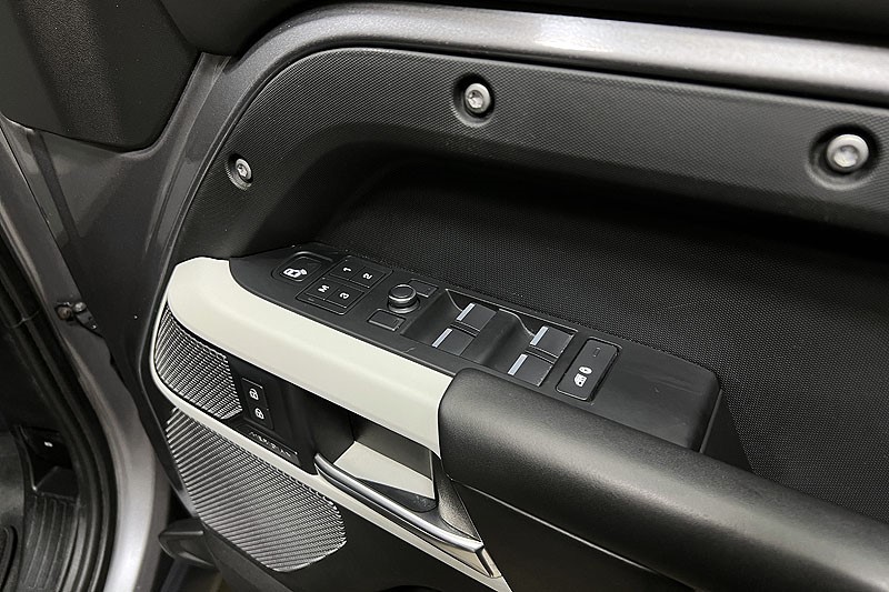 2020 (70) LAND ROVER DEFENDER 2.0 D240 HSE 110 5dr Auto [7 Seat] 5048362