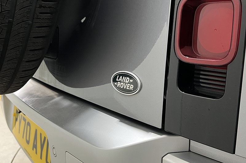 2020 (70) LAND ROVER DEFENDER 2.0 D240 HSE 110 5dr Auto [7 Seat] 5048398