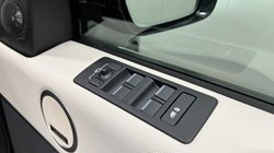 2024 (24) LAND ROVER DISCOVERY 3.0 D350 Dynamic HSE 5dr Auto 5059016