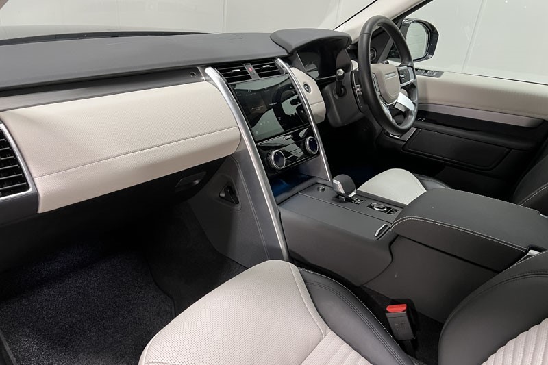 2024 (24) LAND ROVER DISCOVERY 3.0 D350 Dynamic HSE 5dr Auto 5059037