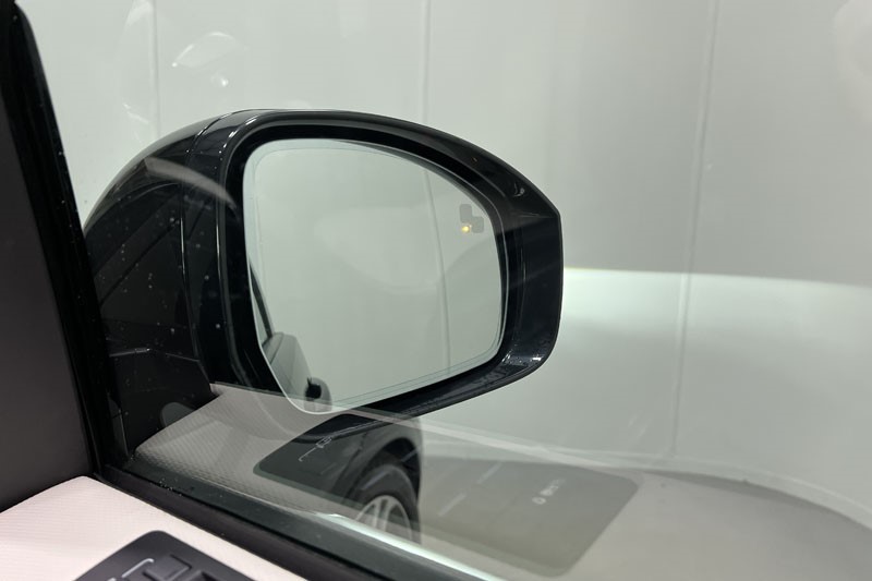 2024 (24) LAND ROVER DISCOVERY 3.0 D350 Dynamic HSE 5dr Auto 5059018