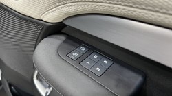 2024 (24) LAND ROVER DISCOVERY 3.0 D350 Dynamic HSE 5dr Auto 5059015