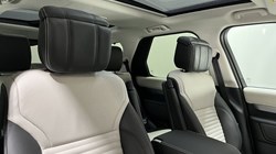 2024 (24) LAND ROVER DISCOVERY 3.0 D350 Dynamic HSE 5dr Auto 5059021