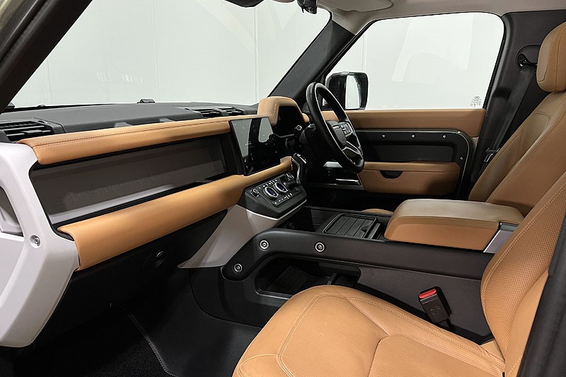 2024 (73) LAND ROVER DEFENDER 3.0 D250 HSE 110 5dr Auto [7 Seat] 5036170