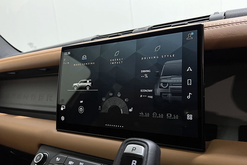 2024 (73) LAND ROVER DEFENDER 3.0 D250 HSE 110 5dr Auto [7 Seat] 5036162