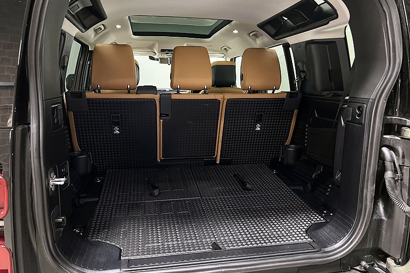 2024 (73) LAND ROVER DEFENDER 3.0 D250 HSE 110 5dr Auto [7 Seat] 5036178