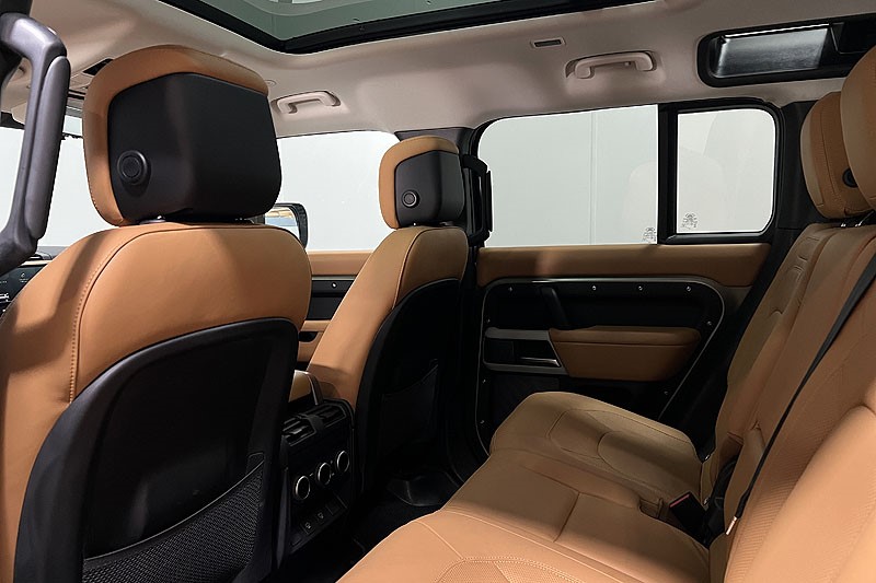 2024 (73) LAND ROVER DEFENDER 3.0 D250 HSE 110 5dr Auto [7 Seat] 5036173