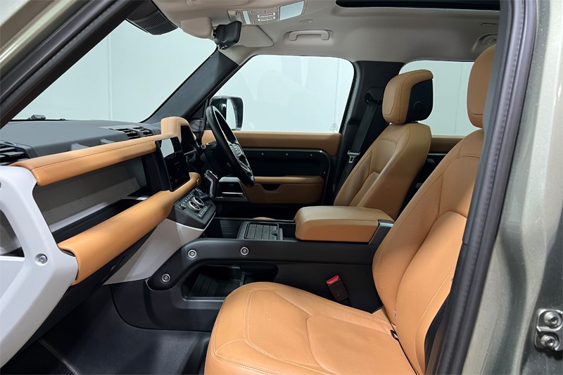 2024 (73) LAND ROVER DEFENDER 3.0 D250 HSE 110 5dr Auto [7 Seat] 5036135
