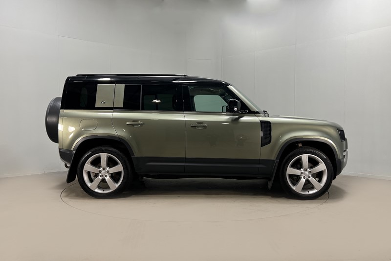 2024 (73) LAND ROVER DEFENDER 3.0 D250 HSE 110 5dr Auto [7 Seat] 5036137