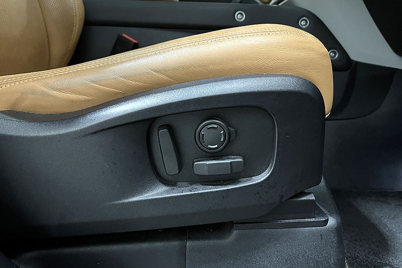 2024 (73) LAND ROVER DEFENDER 3.0 D250 HSE 110 5dr Auto [7 Seat] 5036149