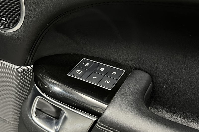 2022 (22) LAND ROVER RANGE ROVER SPORT 3.0 D300 HSE Silver 5dr Auto 5026015