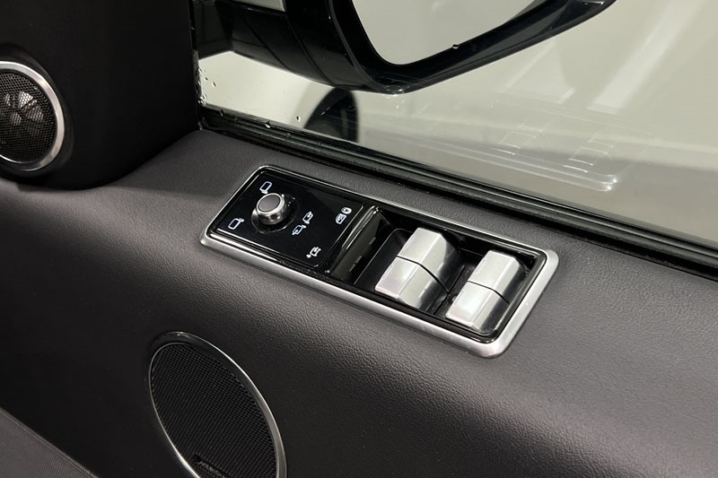 2022 (22) LAND ROVER RANGE ROVER SPORT 3.0 D300 HSE Silver 5dr Auto 5026017