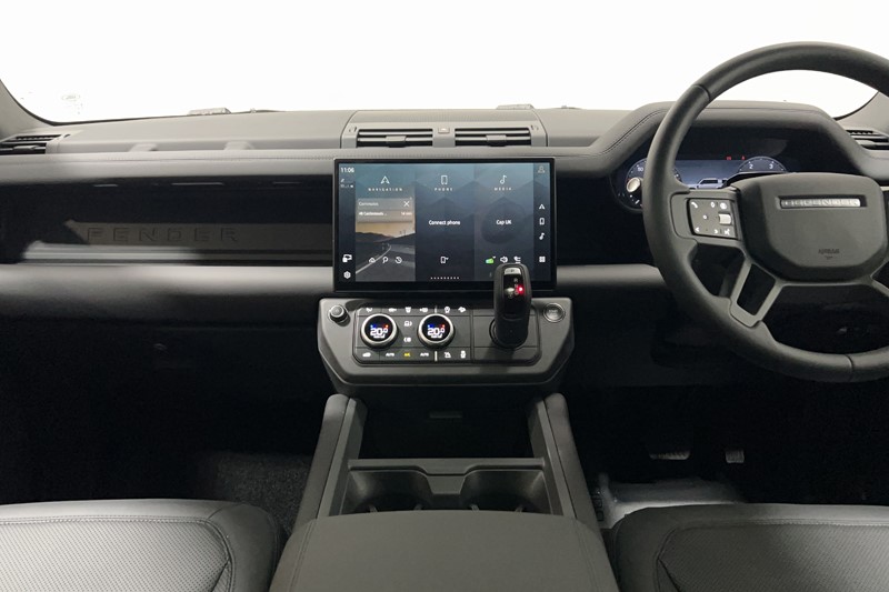 2026 (75) LAND ROVER DEFENDER 3.0 D250 X-Dynamic SE 110 5dr Auto 5770136