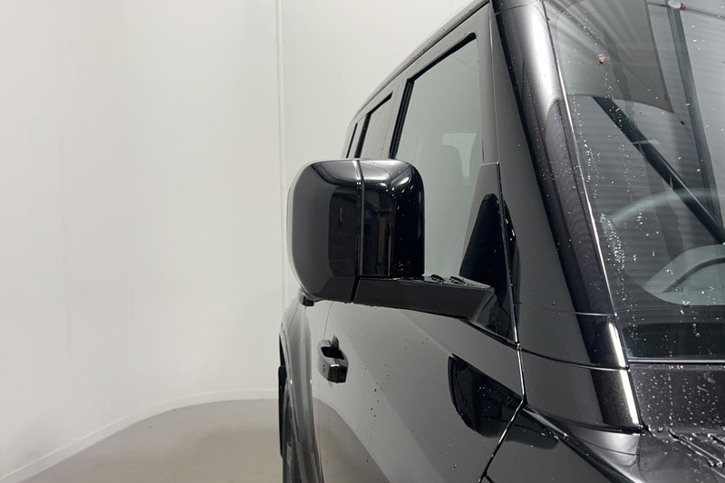 2026 (75) LAND ROVER DEFENDER 3.0 D250 X-Dynamic SE 110 5dr Auto 5770179