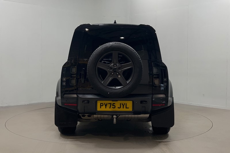 2026 (75) LAND ROVER DEFENDER 3.0 D250 X-Dynamic SE 110 5dr Auto 5770132