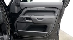 2026 (75) LAND ROVER DEFENDER 3.0 D250 X-Dynamic SE 110 5dr Auto 5770139