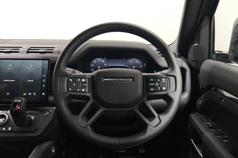 2026 (75) LAND ROVER DEFENDER 3.0 D250 X-Dynamic SE 110 5dr Auto 5770137