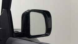 2026 (75) LAND ROVER DEFENDER 3.0 D250 X-Dynamic SE 110 5dr Auto 5770142