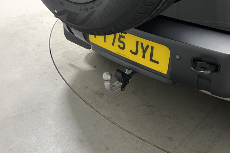 2026 (75) LAND ROVER DEFENDER 3.0 D250 X-Dynamic SE 110 5dr Auto 5770176