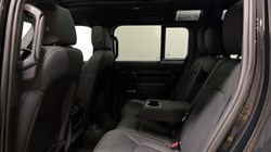 2026 (75) LAND ROVER DEFENDER 3.0 D250 X-Dynamic SE 110 5dr Auto 5770170