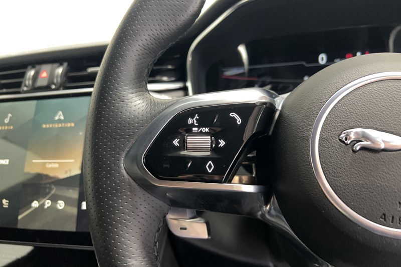 2023 (23) JAGUAR F-PACE 2.0 P400e R-Dynamic SE 5dr Auto AWD 5089727