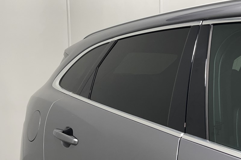 2023 (23) JAGUAR F-PACE 2.0 P400e R-Dynamic SE 5dr Auto AWD 5089755