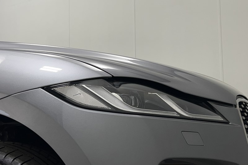 2023 (23) JAGUAR F-PACE 2.0 P400e R-Dynamic SE 5dr Auto AWD 5089759