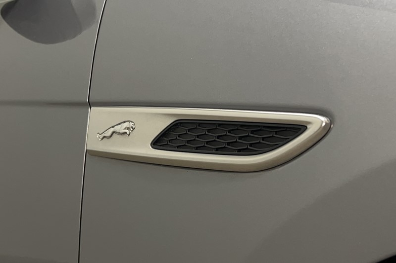 2023 (23) JAGUAR F-PACE 2.0 P400e R-Dynamic SE 5dr Auto AWD 5089758