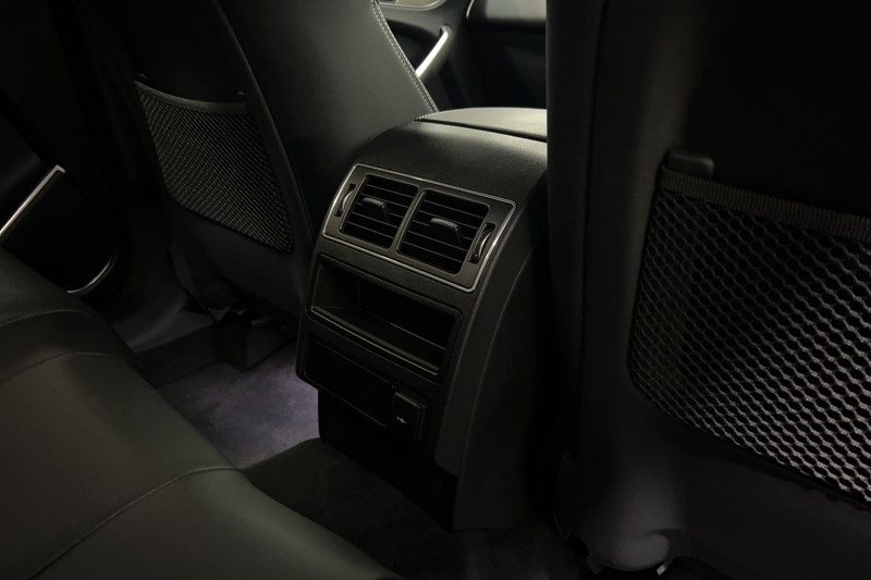 2023 (23) JAGUAR F-PACE 2.0 P400e R-Dynamic SE 5dr Auto AWD 5089717