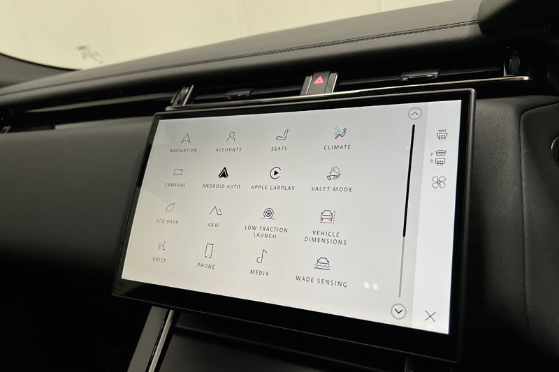 2025 (25) LAND ROVER RANGE ROVER VELAR 2.0 D200 MHEV Dynamic SE 5dr Auto 5092436