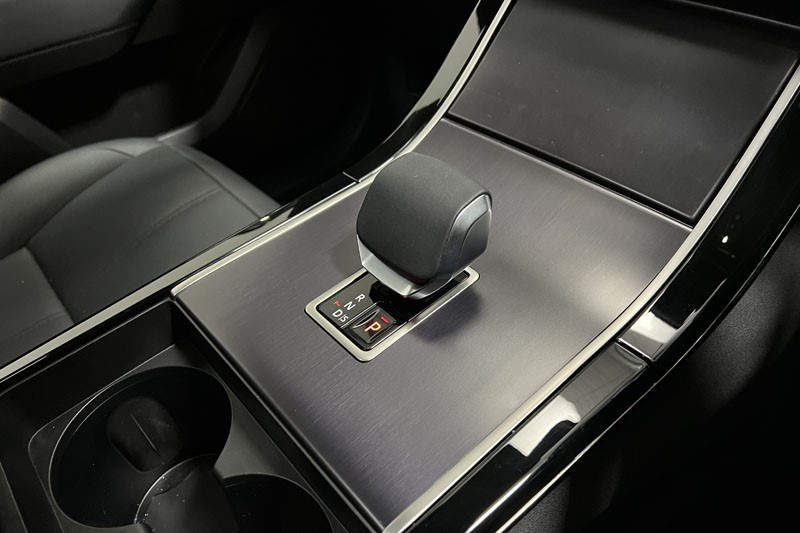 2025 (25) LAND ROVER RANGE ROVER VELAR 2.0 D200 MHEV Dynamic SE 5dr Auto 5092429